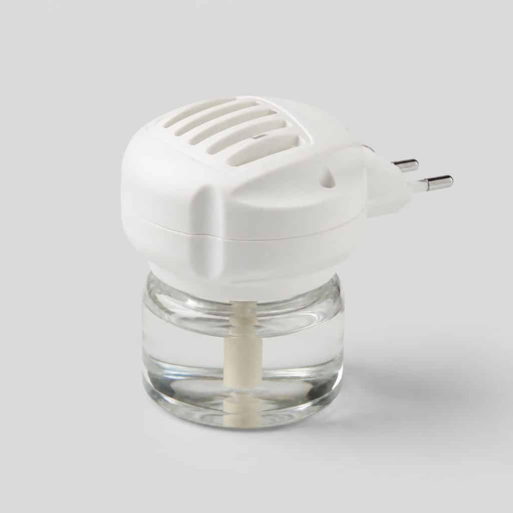 Diffuseur électrique anti-moustiques avec recharge liquide
