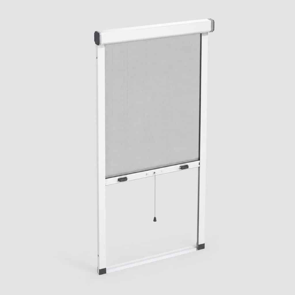 Moustiquaire enroulable verticale pour porte sur fond clair