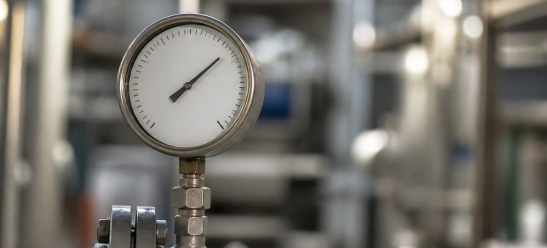Comment choisir son manomètre de pression : eau, air ou huile ?